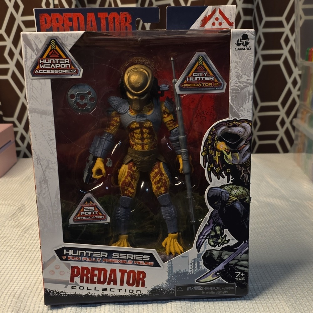 Lanard Predator Hunter Series 7" City Hunter Action Figure 25 Point Articulation